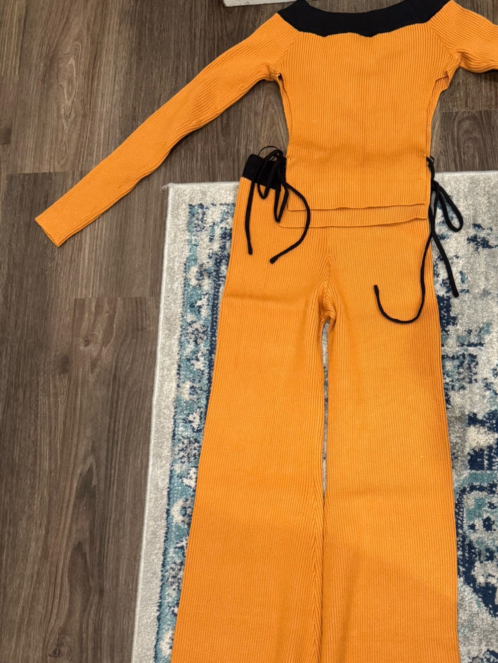 Women’s  Ribbed Orange Drawstring pants set - Picture 2 of 8